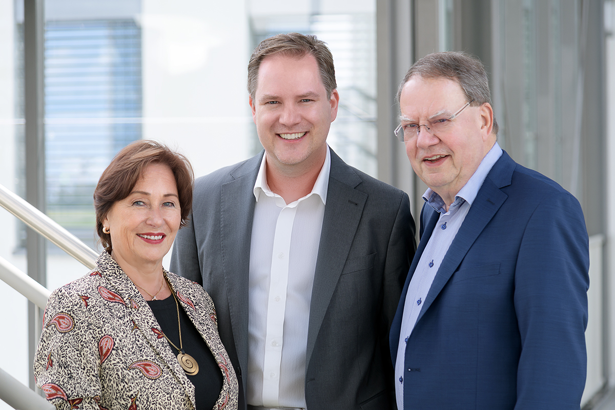 qSkills management team, from left: co-founder Birgit Jacobs, son Christian Jacobs, and founder Kurt-Jürgen Jacobs