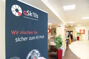 qSkills Cafeteria mit Rollup