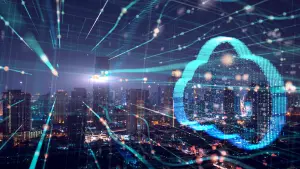 Doppelbelichtung der Stadt und Wolken Technologie, futuristische Computer digitale abstrakte Hintergrund. Big Data-Konzept