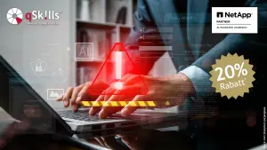 Konzept für Cybersicherheitsrisiken, Systemalarm an der Schnittstelle, Hacking, Verletzung des IT-Systems, KI-gestützte Sicherheitswarnung.